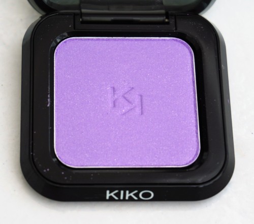 Kiko High Pigment Wet and Dry Eyeshadow in 24 Pearly Violet (pic of full compact)